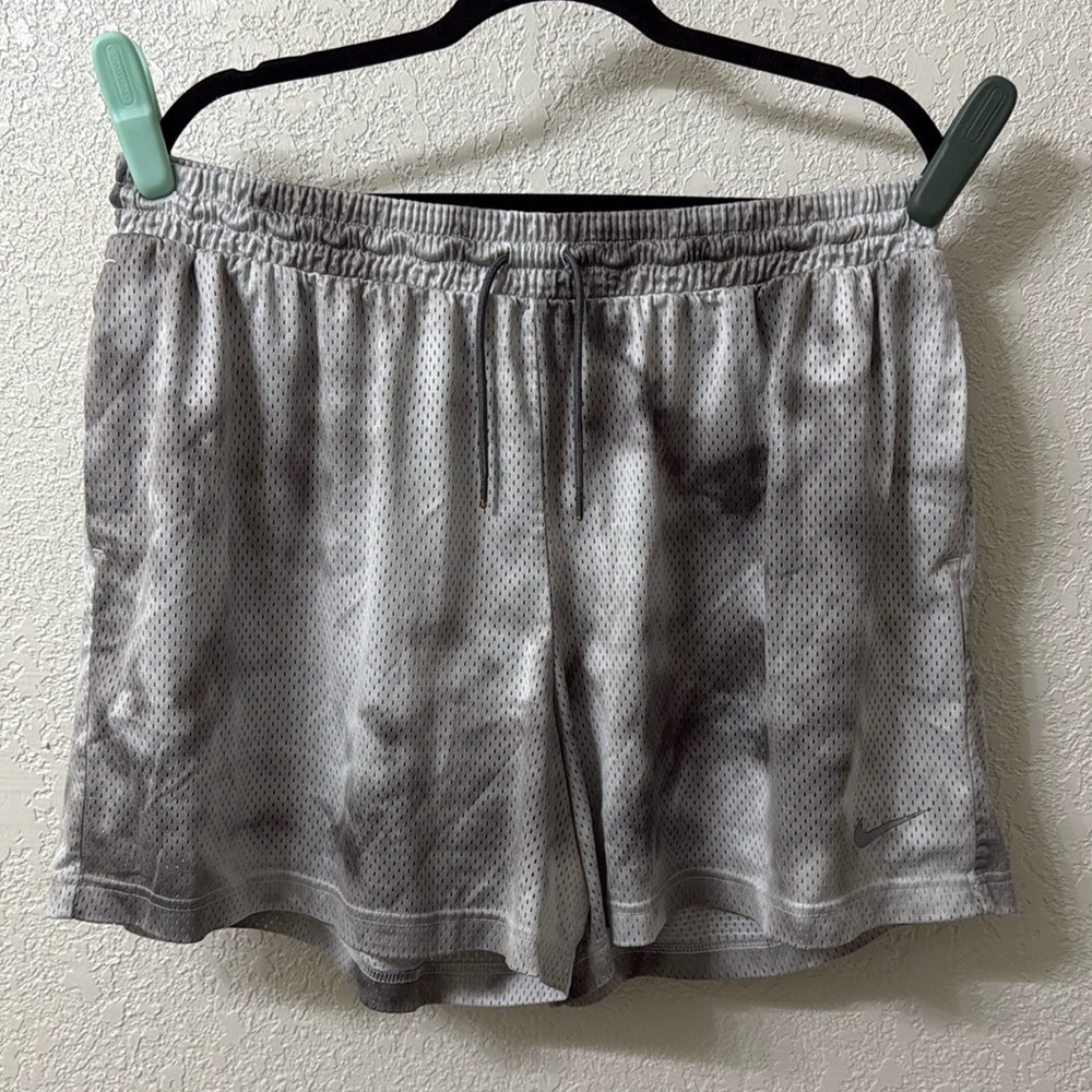 Athletic shorts